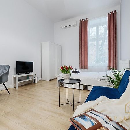 Royal Style Apartment วูดช์ ภายนอก รูปภาพ