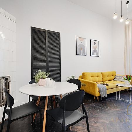 Royal Style Apartment วูดช์ ภายนอก รูปภาพ